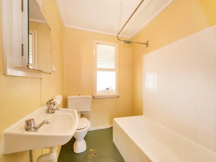 Fifth view of Homely house listing, 5 Gwenneth Ave, Taree NSW 2430