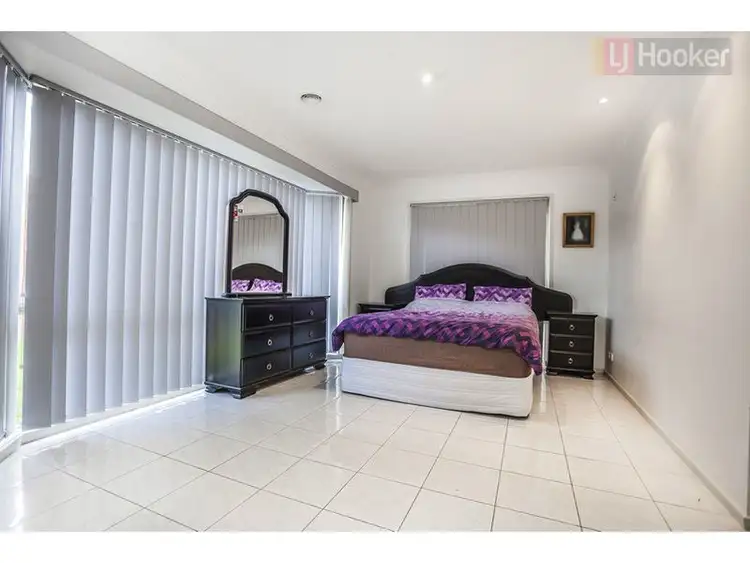 Seventh view of Homely house listing, 1 Morey Court, Roxburgh Park VIC 3064