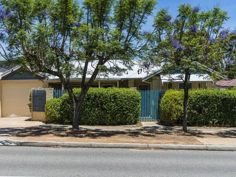 Main view of Homely house listing, 1/17 Heath Road, Kalamunda WA 6076