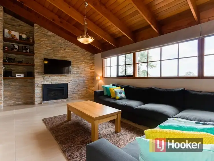 Fifth view of Homely house listing, 10 Killarney Court, Berwick VIC 3806