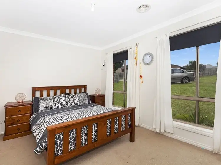 Fifth view of Homely house listing, 4 Pamela Court, Wallan VIC 3756