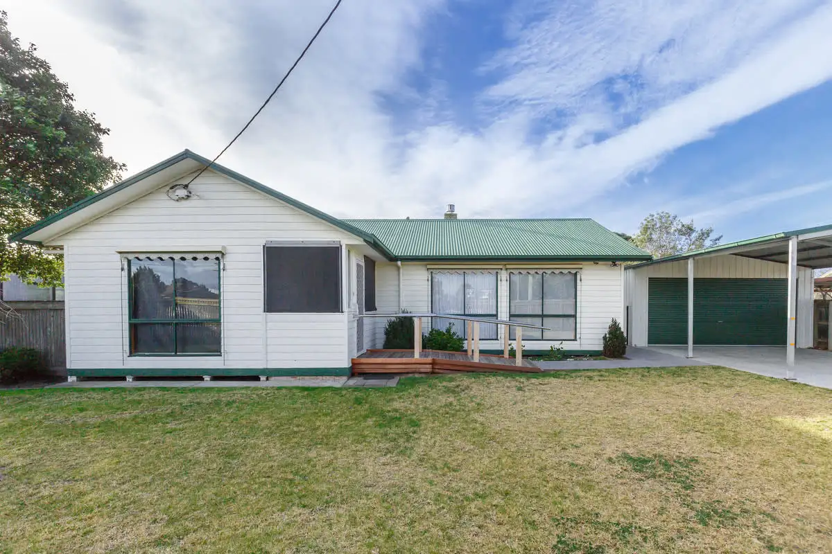 Main view of Homely house listing, 194 Guthridge Parade, Sale VIC 3850
