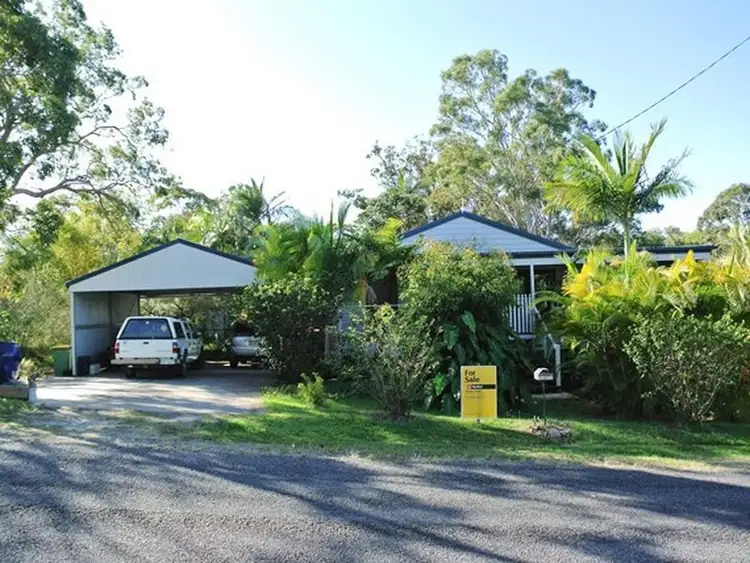 27 Kooberry Street, Macleay Island QLD 4184
