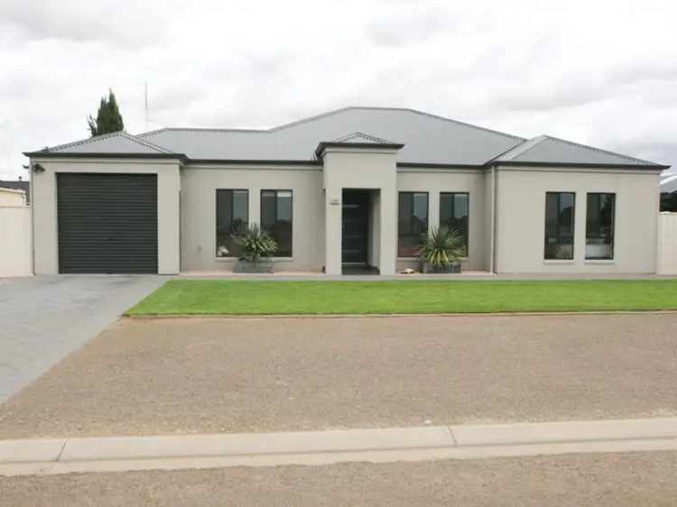 24 George Street, Kadina SA 5554
