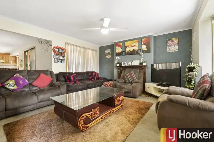 Third view of Homely house listing, 18 Karinya Close, Werribee VIC 3030