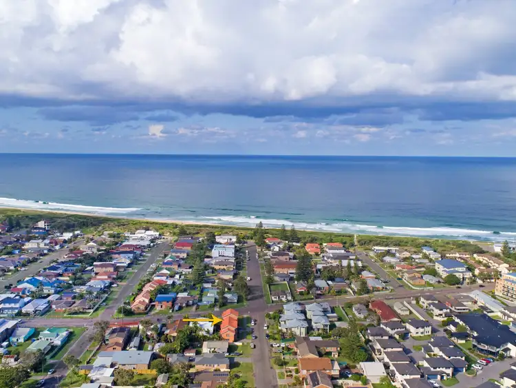 Third view of Homely townhouse listing, 2/86 Hutton Road, The Entrance North NSW 2261