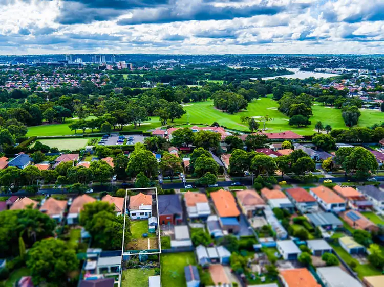 42 Links Avenue, Concord NSW 2137
