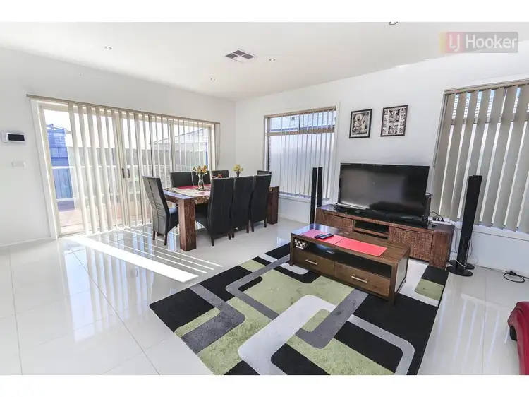Fifth view of Homely house listing, 22 Plumbago Street, Craigieburn VIC 3064