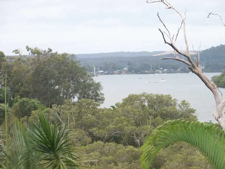 21 Aquamarine Avenue, Russell Island QLD 4184