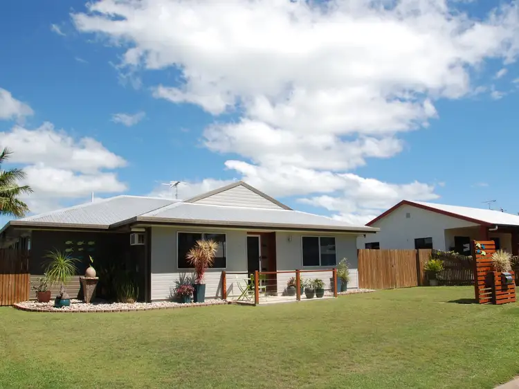 6 Rasmussen Court, Armstrong Beach QLD 4737