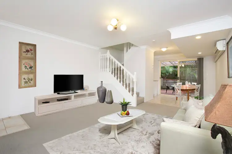 Main view of Homely townhouse listing, 2/31 Merinda Street, Greenslopes QLD 4120