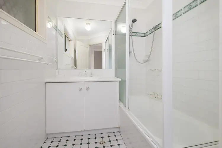 Sixth view of Homely townhouse listing, 2/31 Merinda Street, Greenslopes QLD 4120