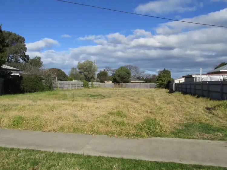 35 Pinnock Street, Bairnsdale VIC 3875