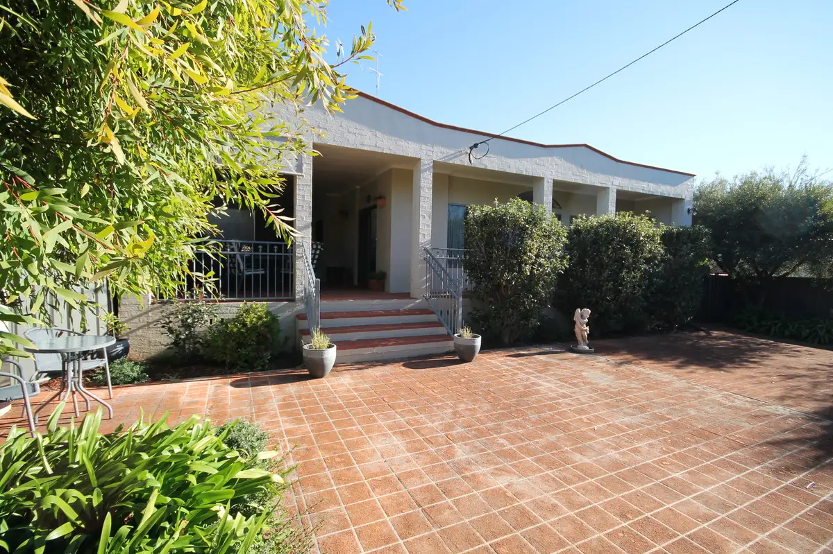 Main view of Homely block of units listing, 2 Herbert Street, Inverell NSW 2360