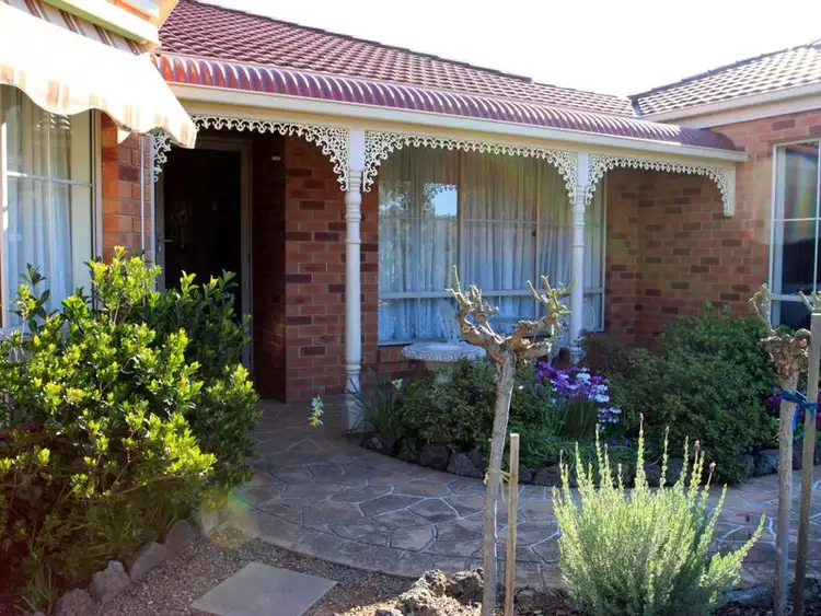 Second view of Homely house listing, 4 Wattleview Court, Alexandra VIC 3714