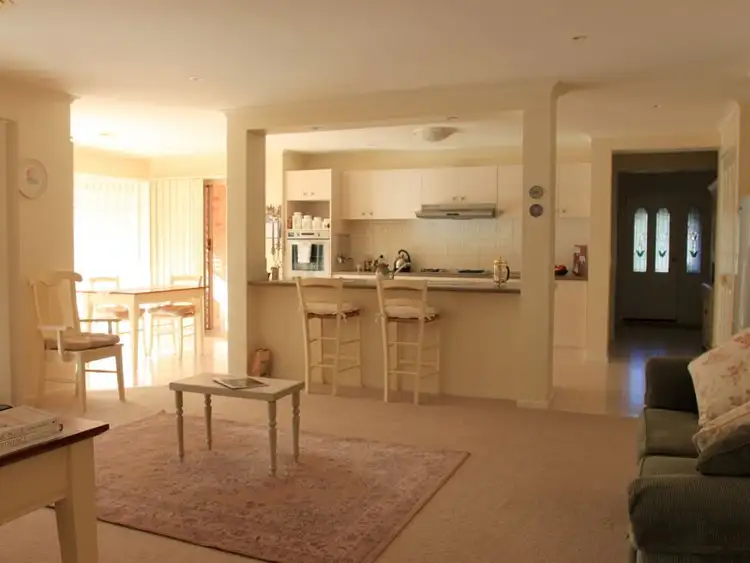 Seventh view of Homely house listing, 4 Wattleview Court, Alexandra VIC 3714