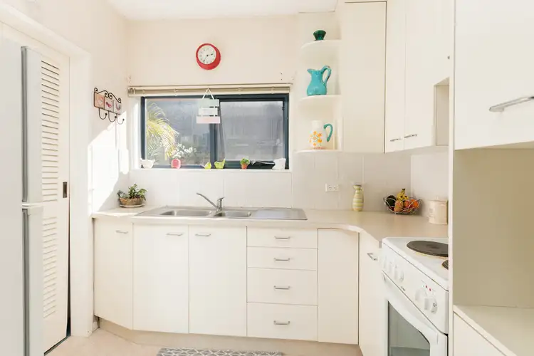 Second view of Homely unit listing, 4/34 The Crescent, Dee Why NSW 2099