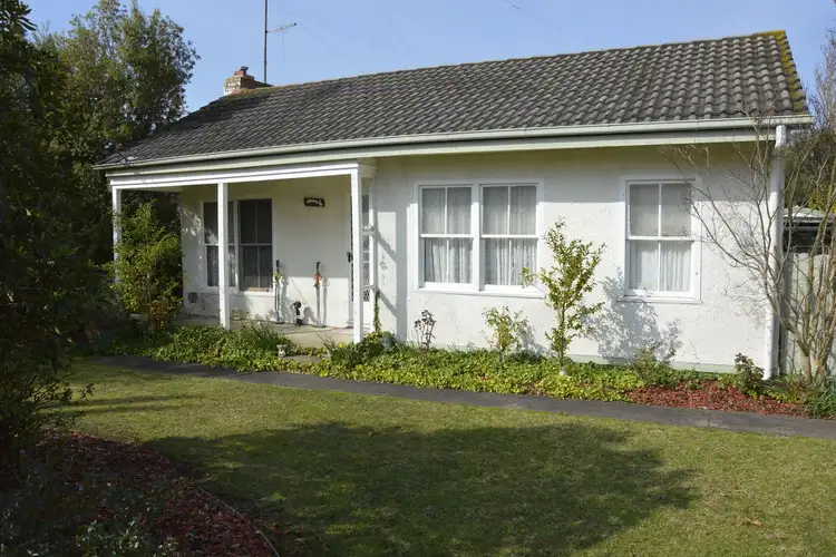 16 Ryan Avenue, Traralgon VIC 3844