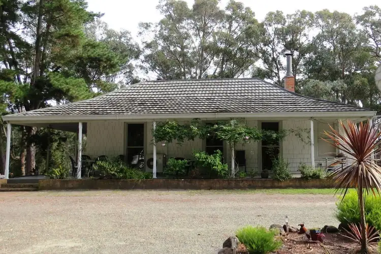 1623 Great Alpine Road, Sarsfield VIC 3875