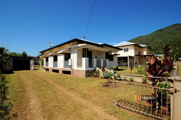 11 Thurles Street, Tully QLD 4854