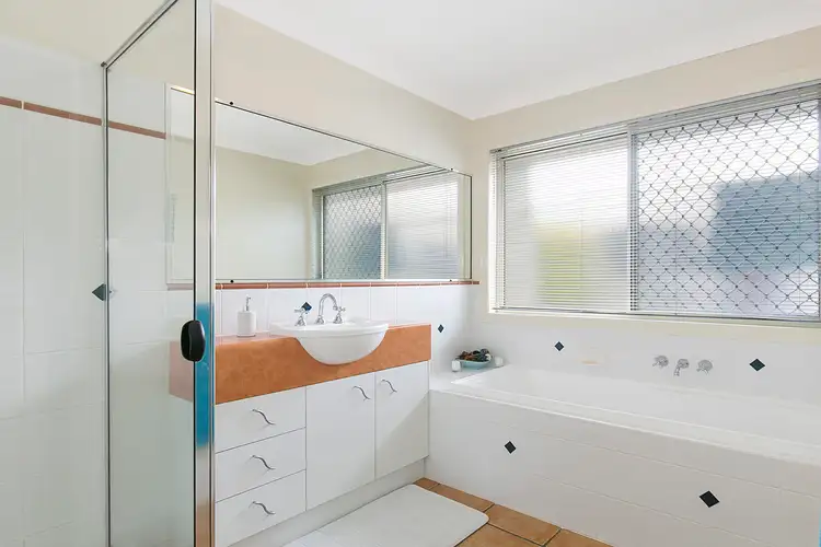 Sixth view of Homely house listing, 4 Marc Place, Cleveland QLD 4163