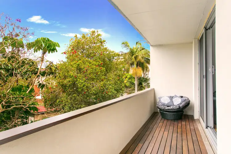 Third view of Homely unit listing, 4/2 Holborn Avenue, Dee Why NSW 2099