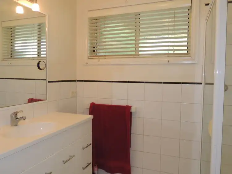Sixth view of Homely unit listing, 2/66 Poole Boulevard, Swan Hill VIC 3585