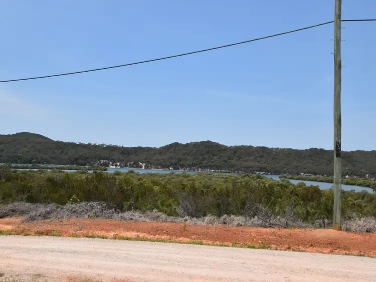 9 Moreton Outlook Ave, Russell Island QLD 4184