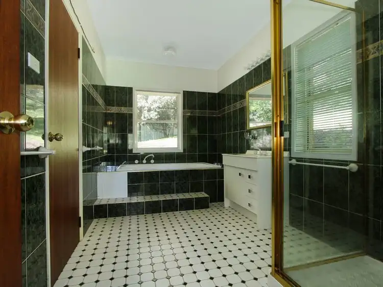 Fifth view of Homely house listing, 10 Ilkoara Grove, Cordeaux Heights NSW 2526