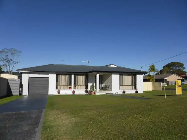 6 Hawaii Avenue, Forster NSW 2428