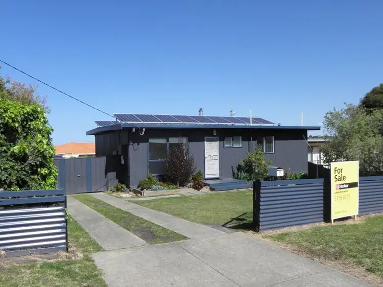 75 Capes Road, Lakes Entrance VIC 3909