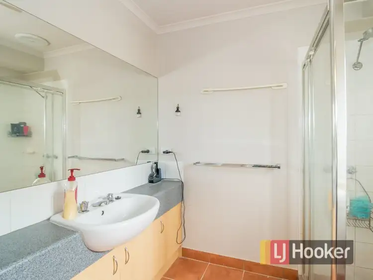 Seventh view of Homely house listing, 2 Ashwood Grove, Pakenham VIC 3810