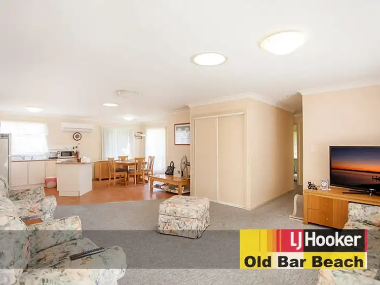 Sixth view of Homely villa listing, 1/60 Old Bar Road, Old Bar NSW 2430