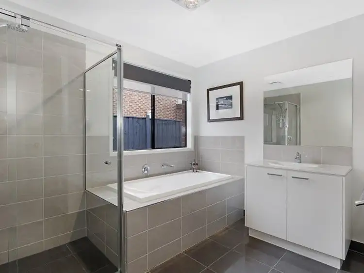 Fifth view of Homely house listing, 170 Mandalay Circuit, Beveridge VIC 3753