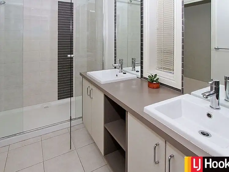 Third view of Homely house listing, 5 Bellini Way, Mernda VIC 3754