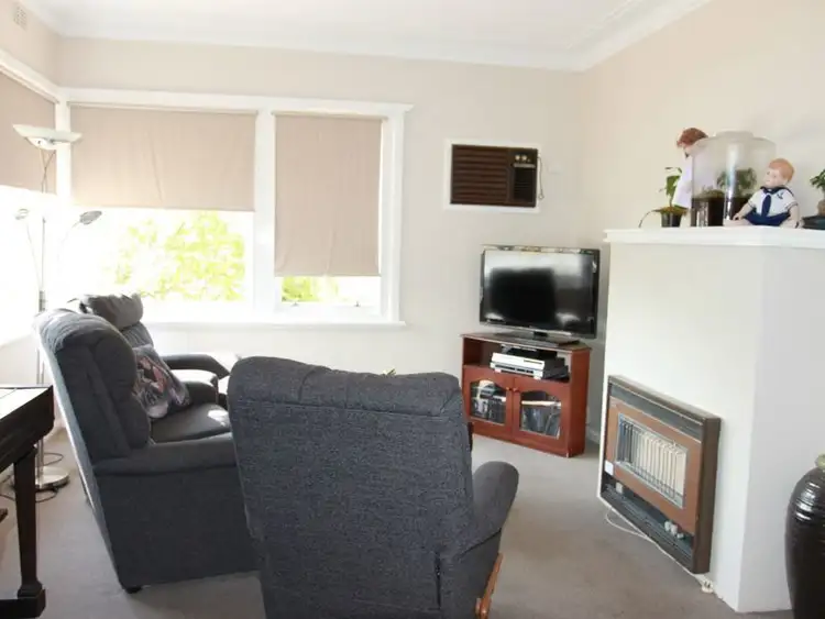 Fifth view of Homely house listing, 2 Aitken Street, Alexandra VIC 3714