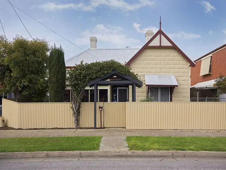 14 Third Avenue, Cheltenham SA 5014