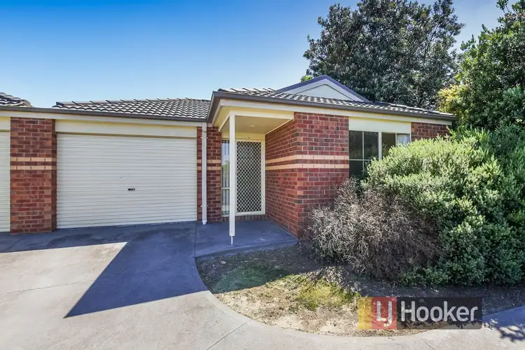 4/12 Renlik Court, Pakenham VIC 3810