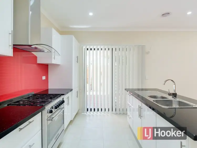 Fourth view of Homely townhouse listing, 2/9 King George Parade, Dandenong VIC 3175