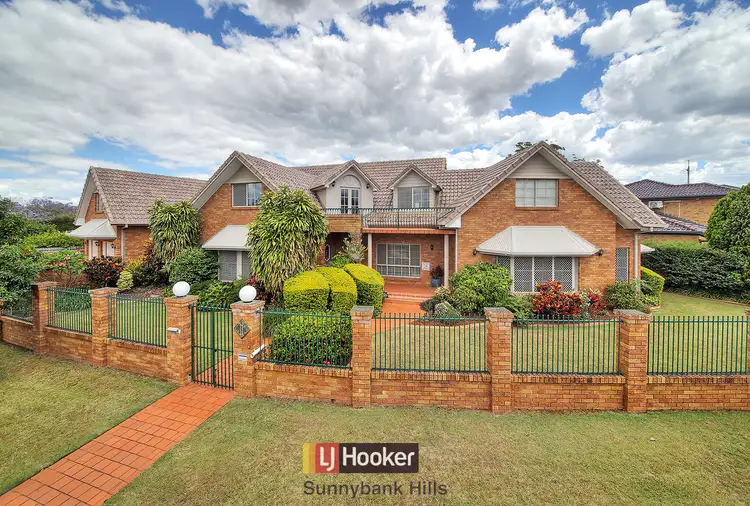 11 Peterleen Street, Robertson QLD 4109