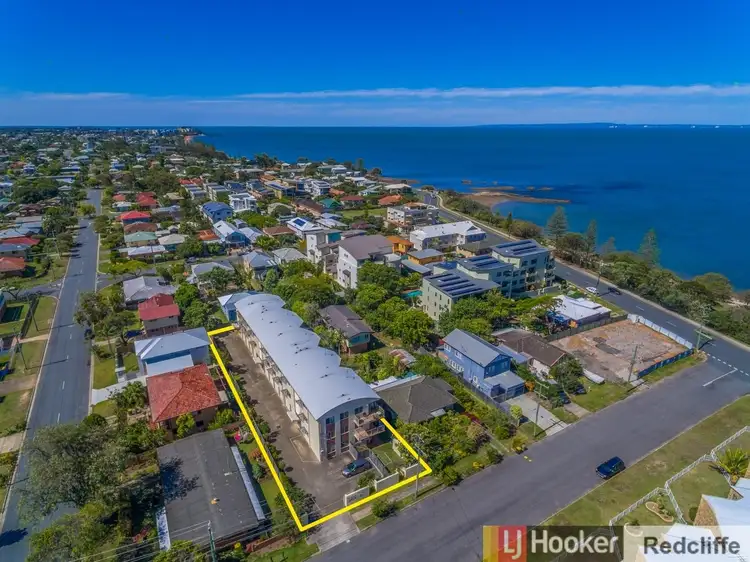 1/10 Caroline Street, Woody Point QLD 4019