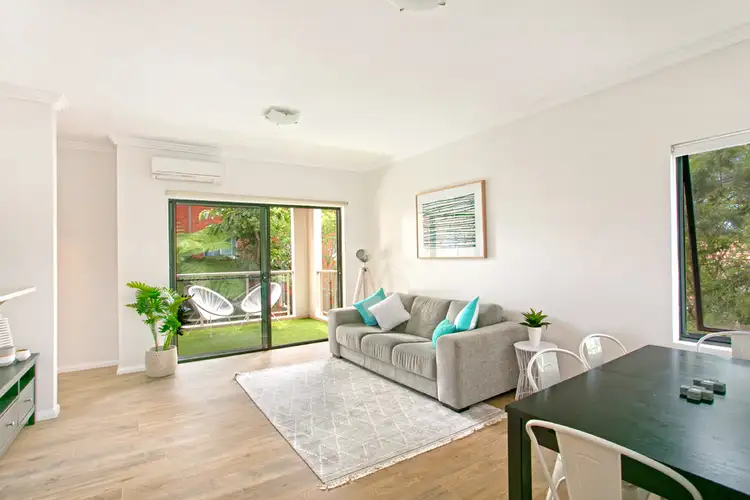 Main view of Homely unit listing, 17/2-10 Hawkesbury Avenue, Dee Why NSW 2099