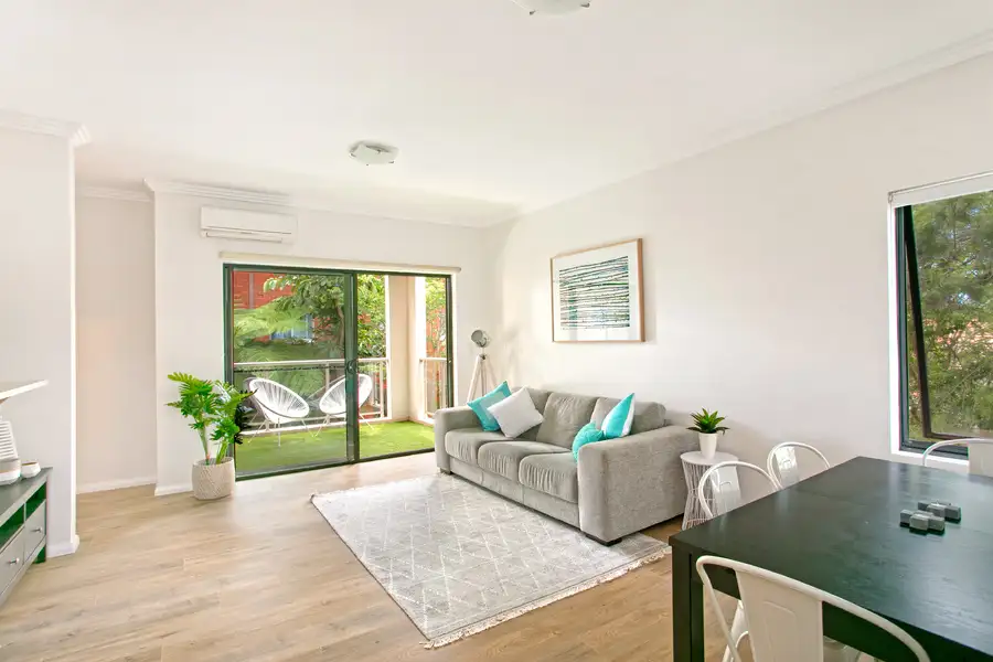 Main view of Homely unit listing, 17/2-10 Hawkesbury Avenue, Dee Why NSW 2099