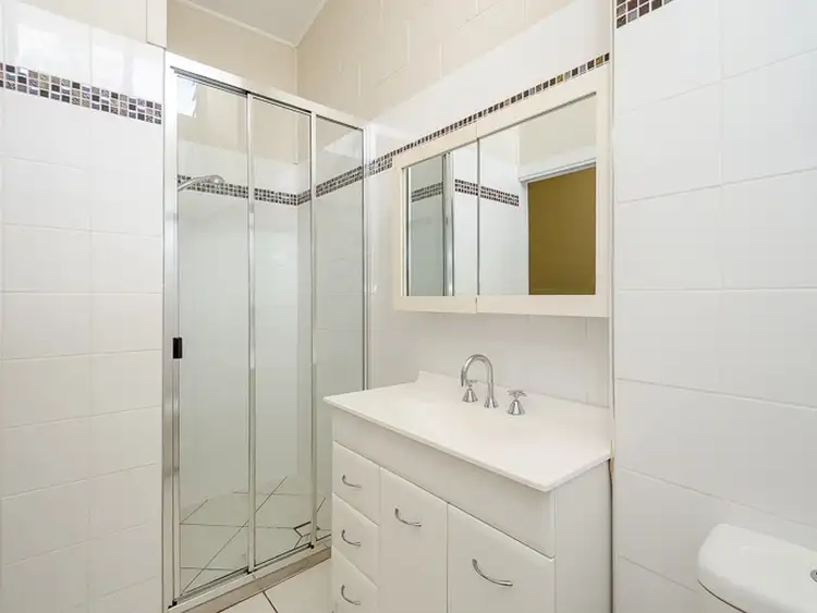 Fifth view of Homely unit listing, Unit 6/21 Charles Street, West Gladstone QLD 4680