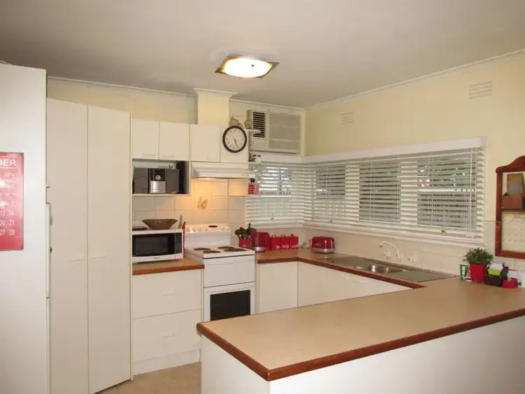 Second view of Homely house listing, 8 Jennings Street, Bairnsdale VIC 3875