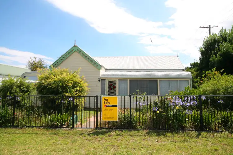 90 Lawrence Street, Inverell NSW 2360