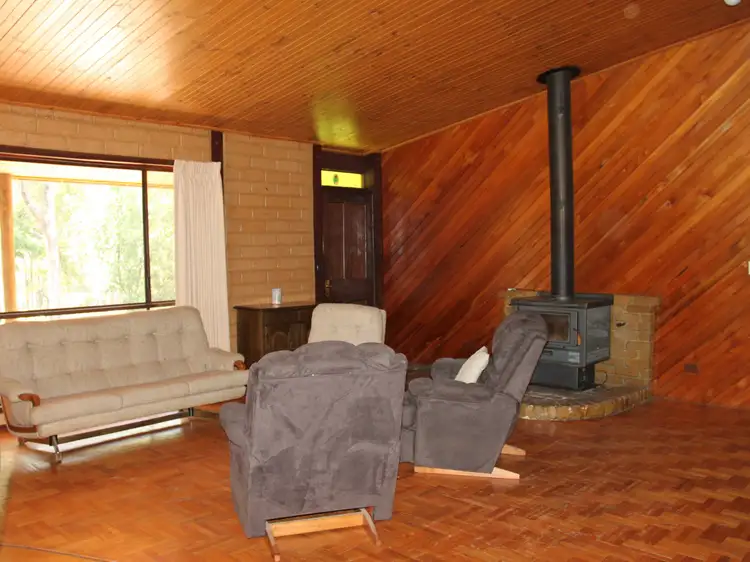 Sixth view of Homely house listing, 19 Weeks Crt, Alexandra VIC 3714