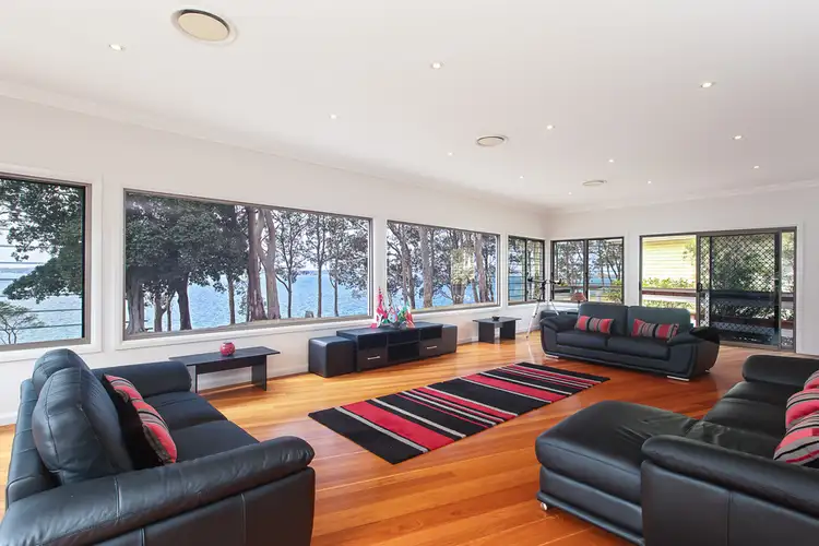 7 Watkins Road