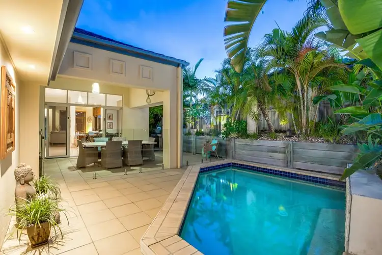 7 Magenta Drive, Varsity Lakes QLD 4227