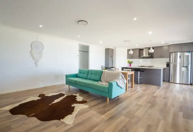 2 Pepperwood Place, Withcott QLD 4352